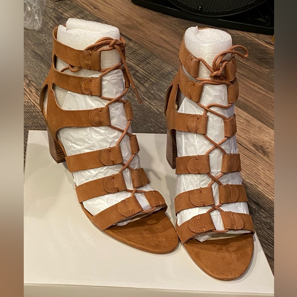 Women's Tan Gladiator Sandals